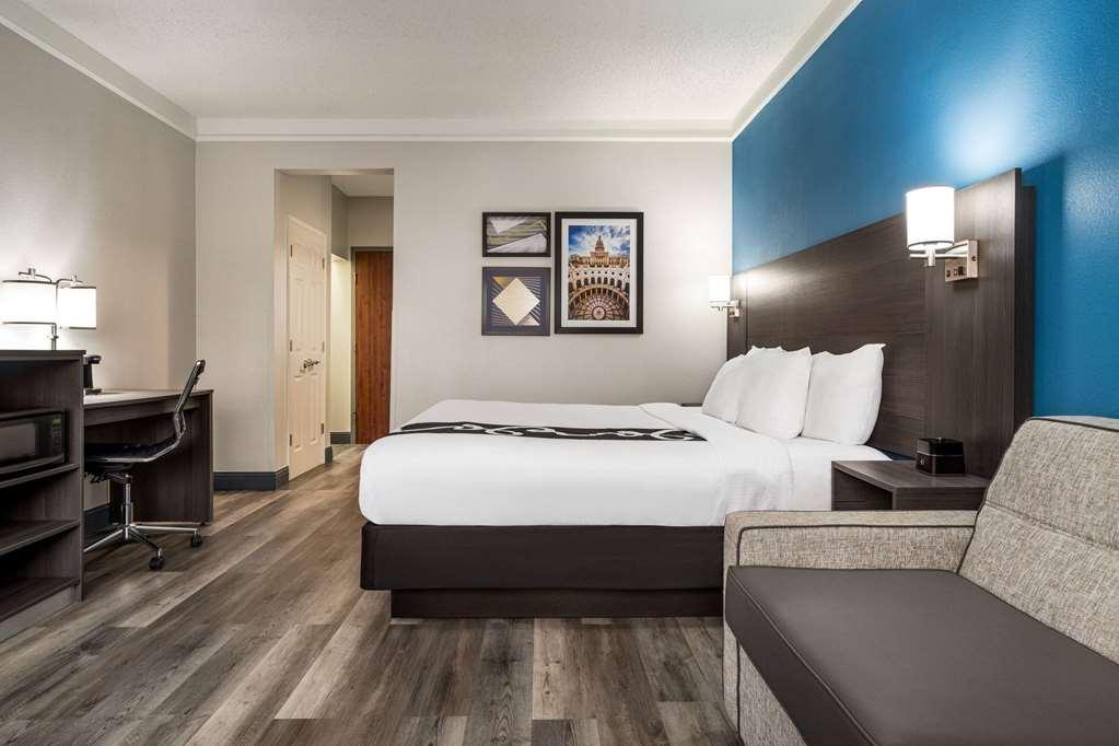 La Quinta By Wyndham Round Rock North Hotel Room photo