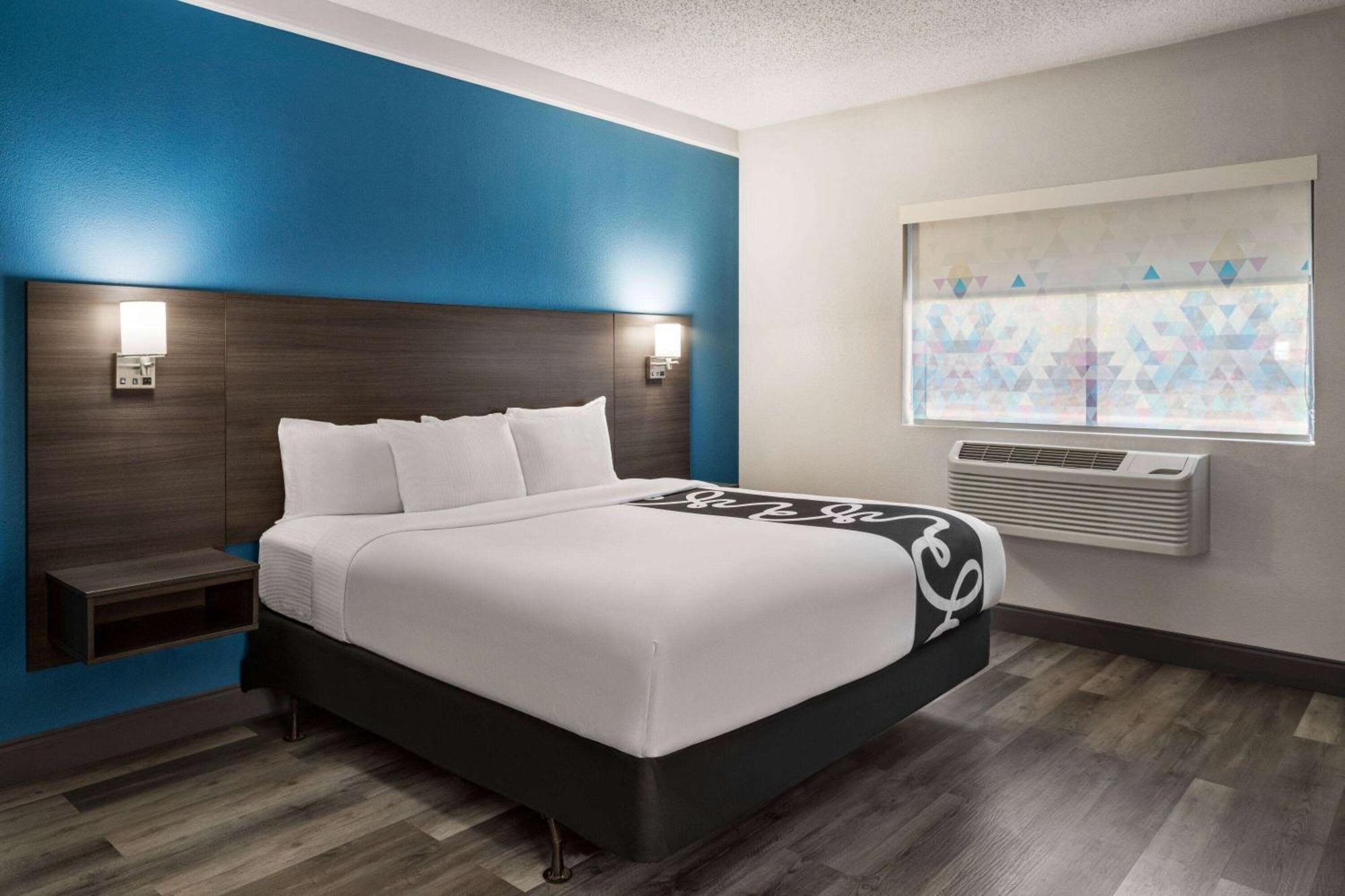 La Quinta By Wyndham Round Rock North Hotel Exterior photo