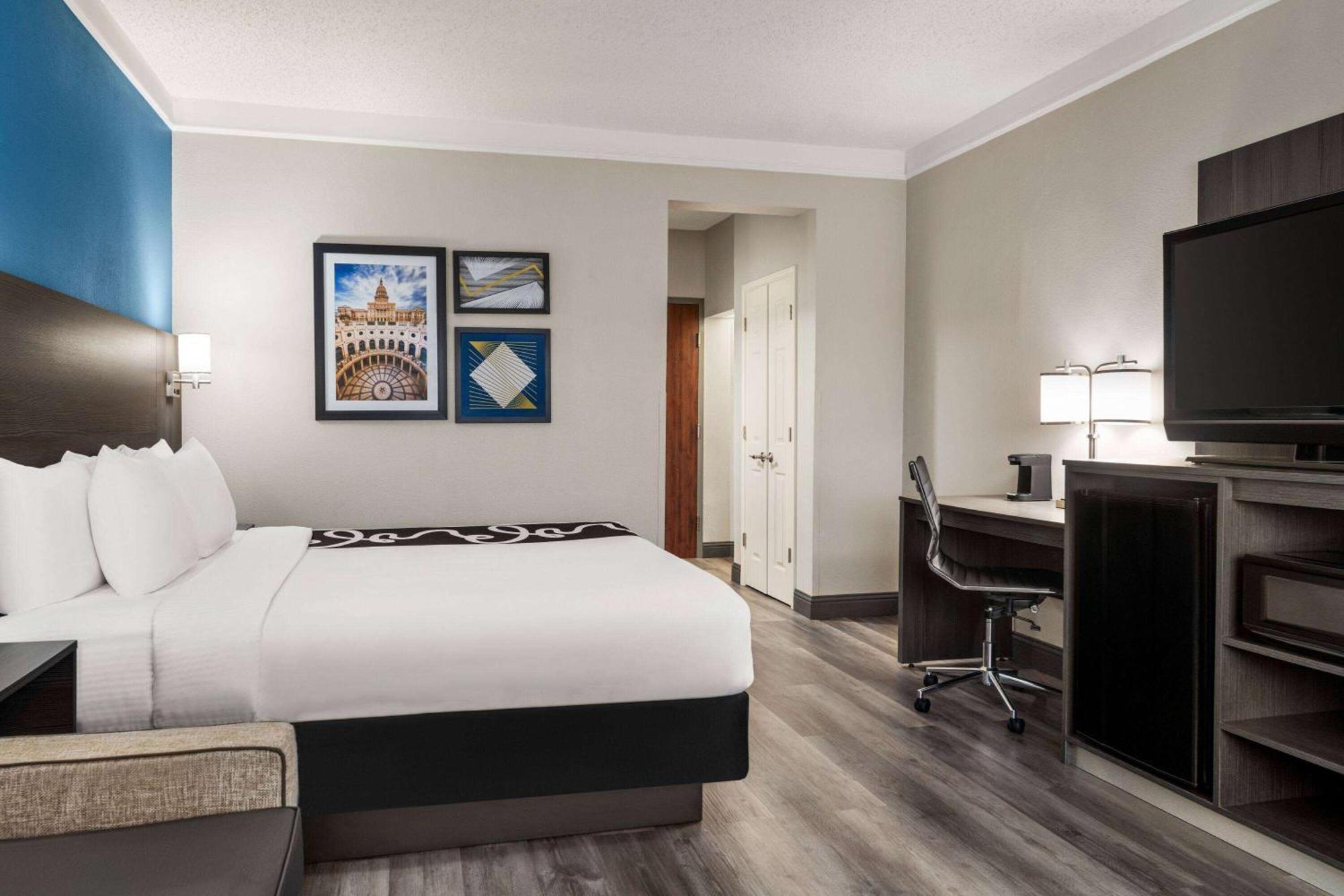 La Quinta By Wyndham Round Rock North Hotel Exterior photo