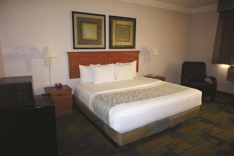 La Quinta By Wyndham Round Rock North Hotel Exterior photo